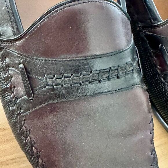 Mezlan Waters Two Tone Leather Loafers. Size 9. Brown/Black